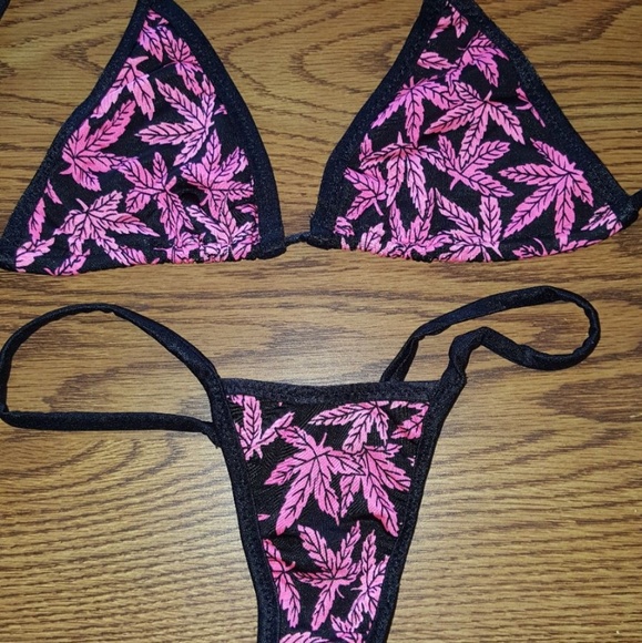 O//S. BodyZone Patriotic Made in the USA Print Tri Top and Matching Thong Set